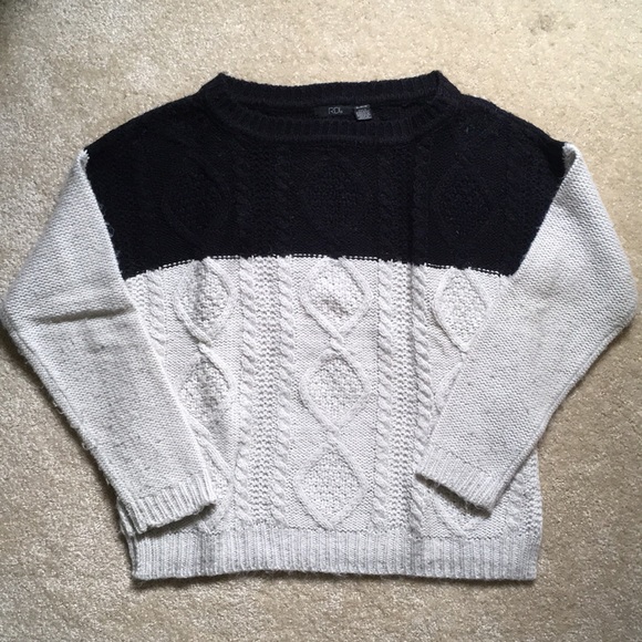 RDI Sweaters - Black and white color block cable knit sweater